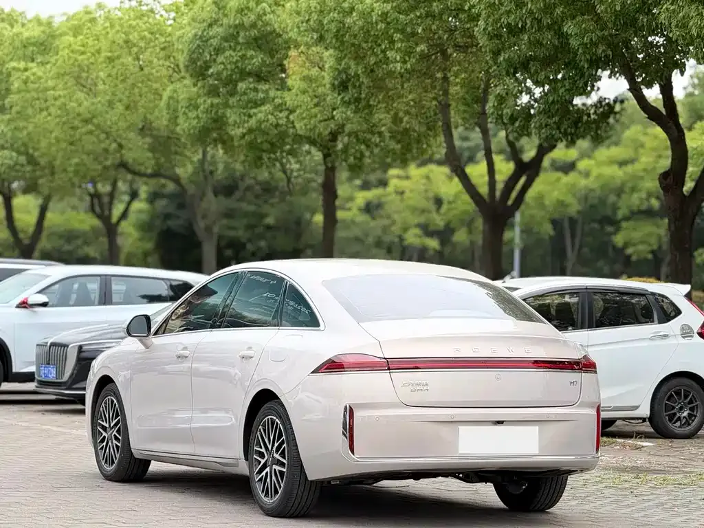 Roewe M7 DMH — фото 10