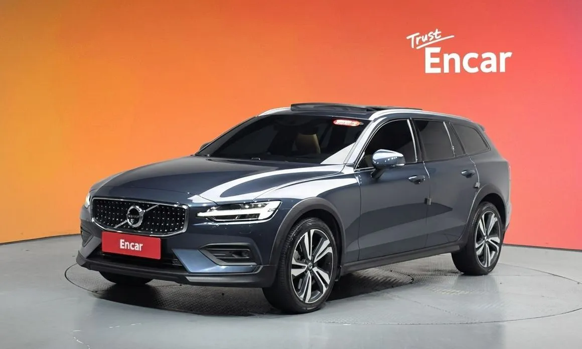 Volvo V60 — фото 1