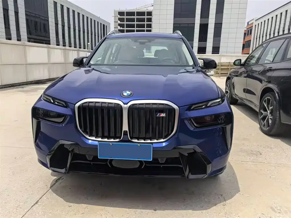 BMW X7 M60i — фото 4