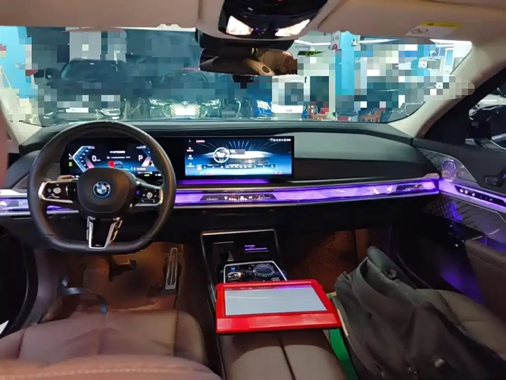 BMW i7 — фото 3