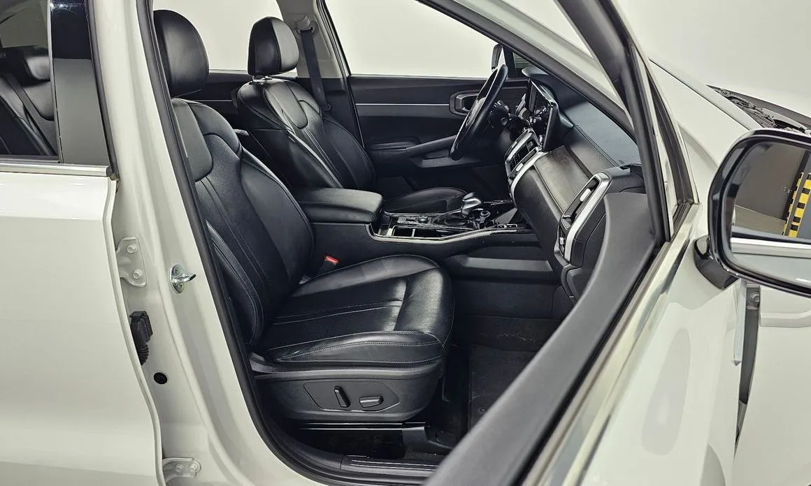 Kia Sorento — фото 8