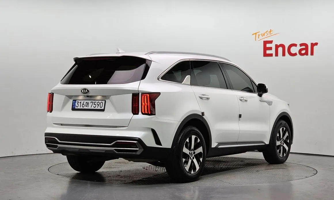 Kia Sorento — фото 4
