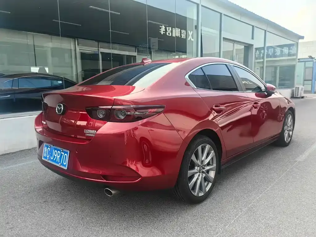 Mazda 3 Axela — фото 3
