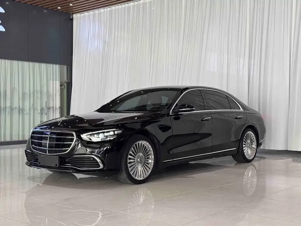 Mercedes-Benz S-Class — фото 1