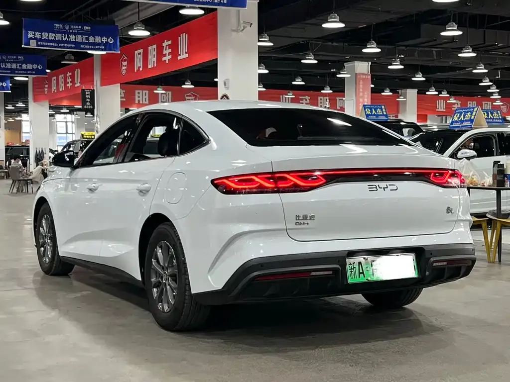 BYD Qin L — фото 8