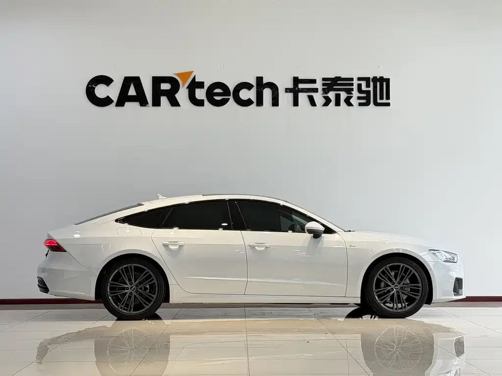 Audi A7 — фото 2
