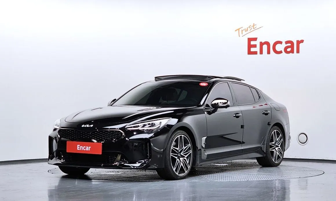 Kia Stinger — фото 1