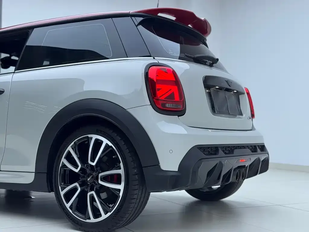 MINI JCW (John Cooper Works) — фото 10
