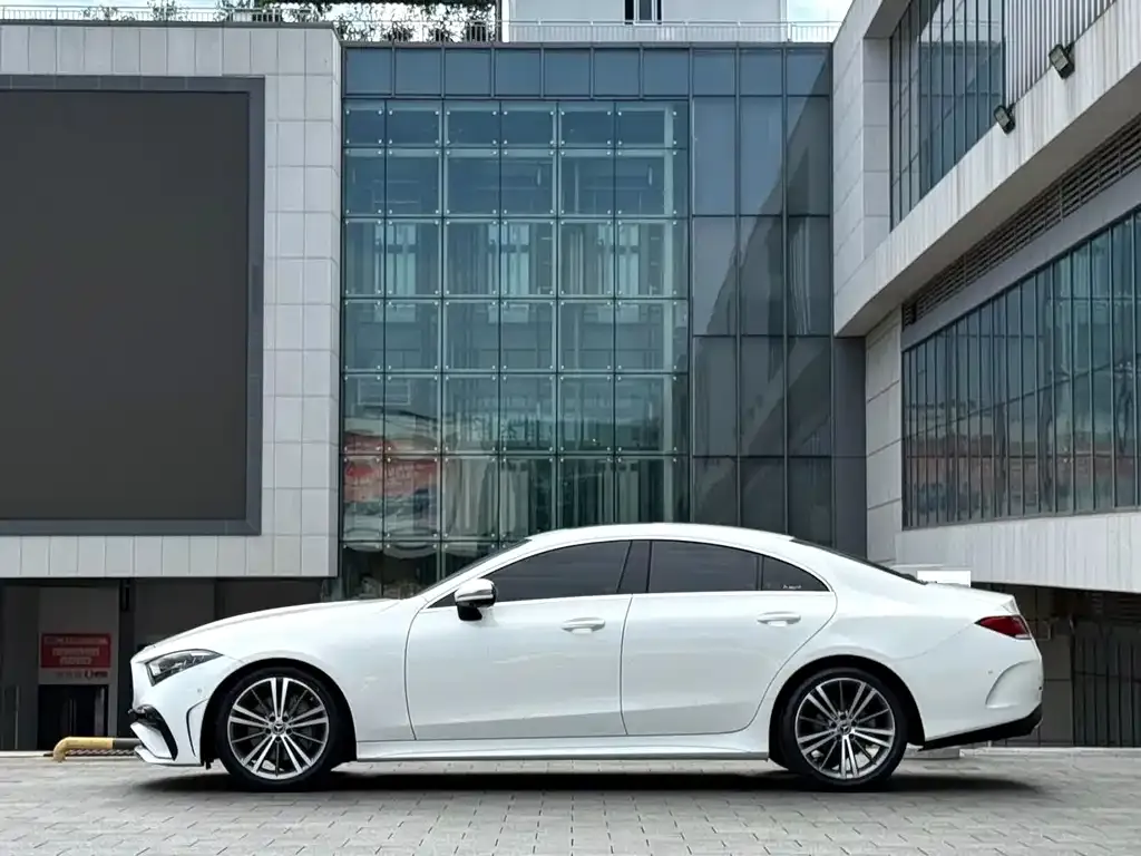 Mercedes-Benz CLS — фото 2