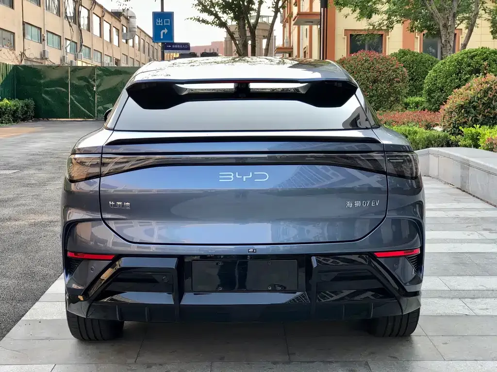 BYD Sealion 07 EV — фото 10