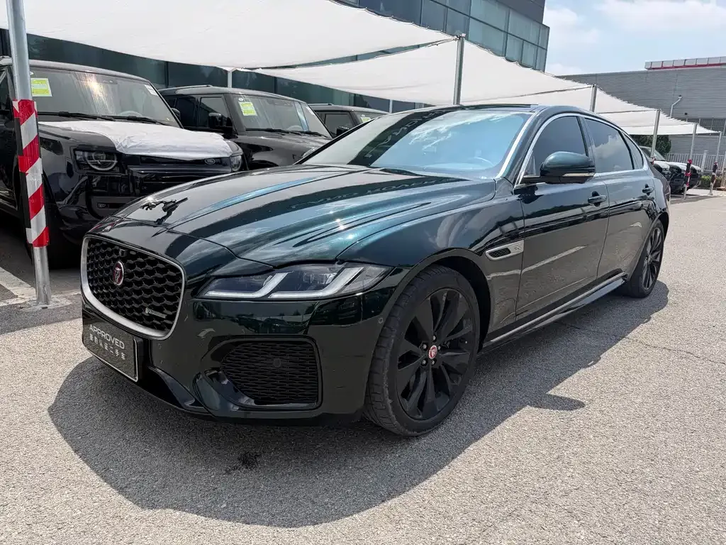 Jaguar XFL — фото 1