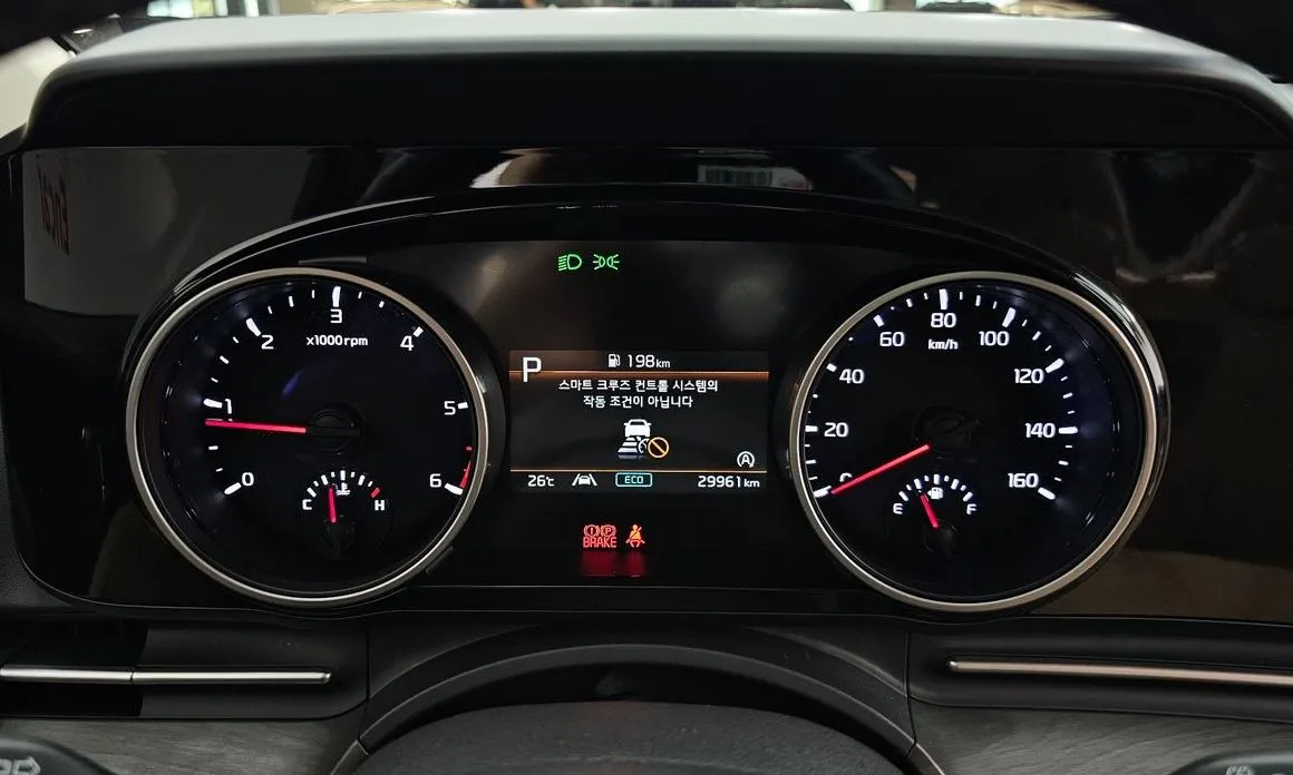 Kia Carnival — фото 10