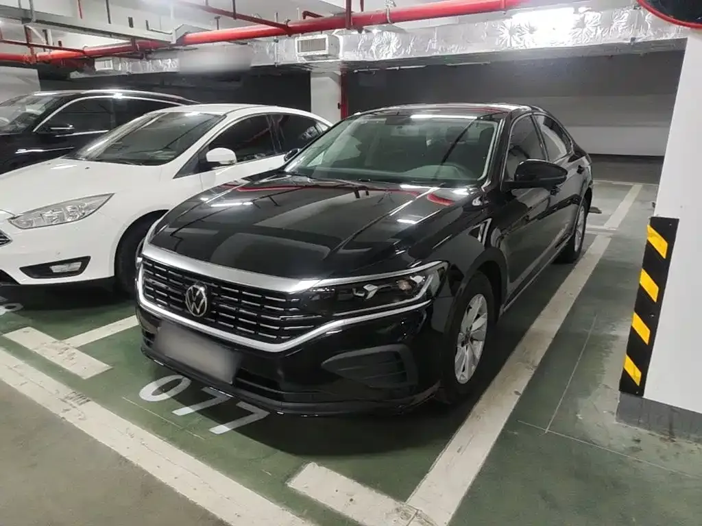 Volkswagen Passat — фото 1