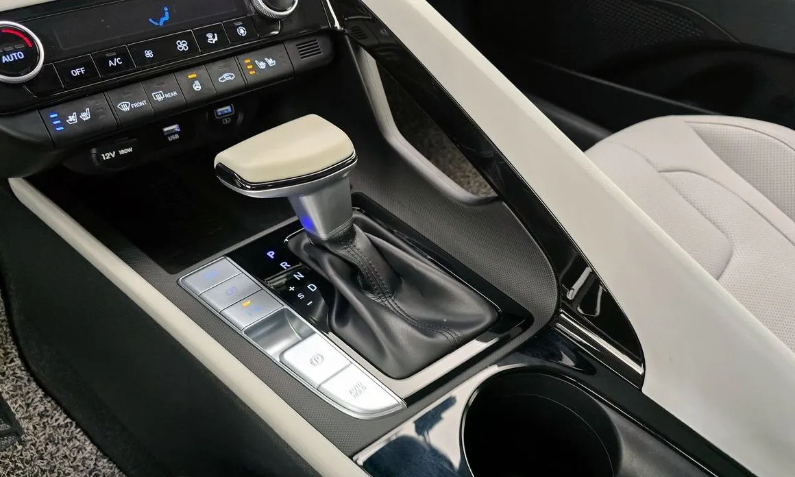 Hyundai AVANTE — фото 7