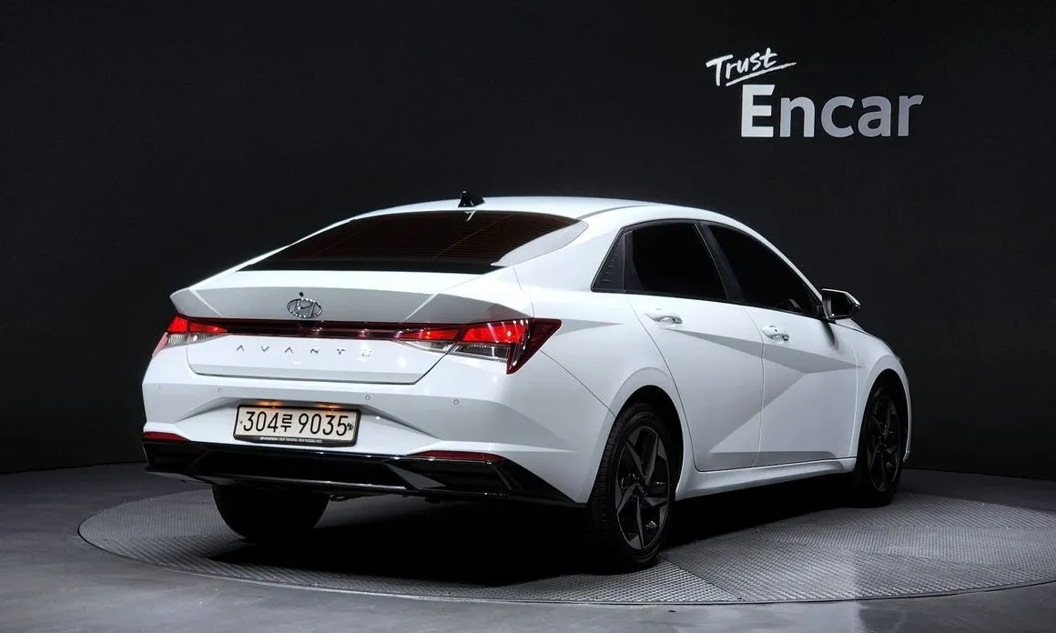 Hyundai AVANTE — фото 3