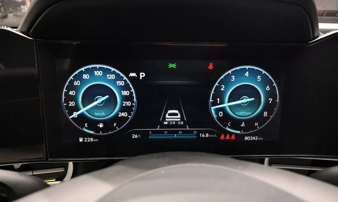 Hyundai AVANTE — фото 2