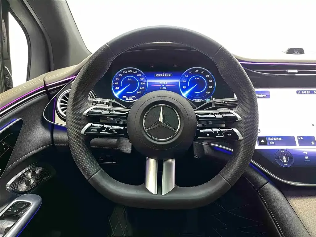 Mercedes-Benz EQE SUV — фото 7