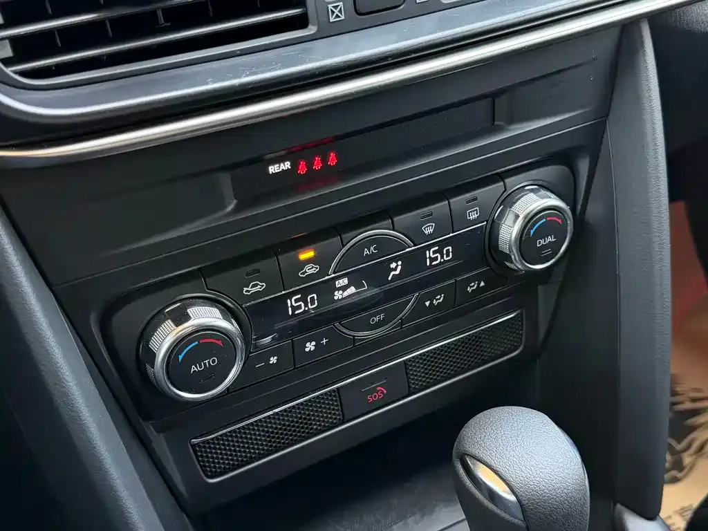 Mazda CX-4 — фото 8