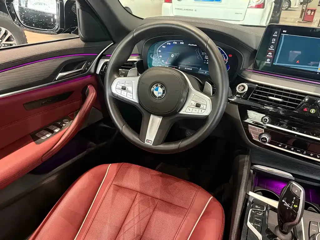 BMW 5 Series — фото 10