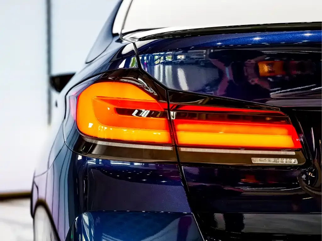 BMW M5 — фото 4
