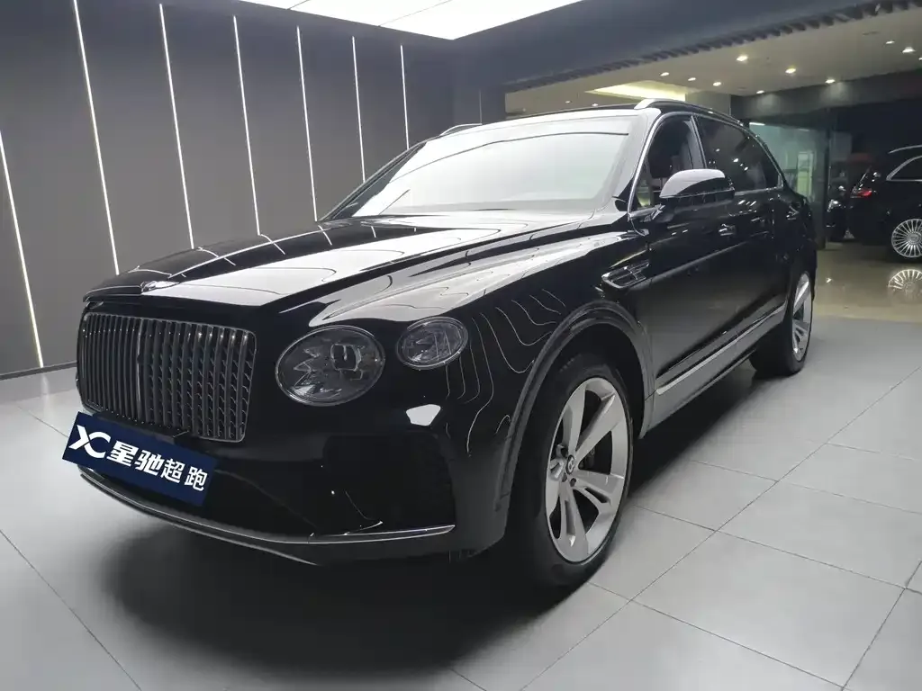 Bentley Bentayga — фото 1