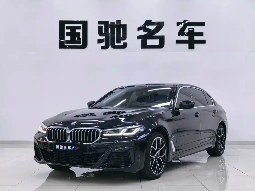 BMW 5 Series — фото 1