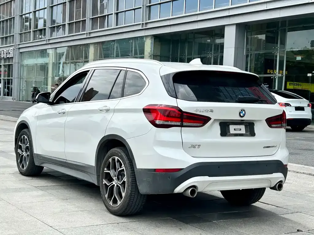 BMW X1 — фото 4