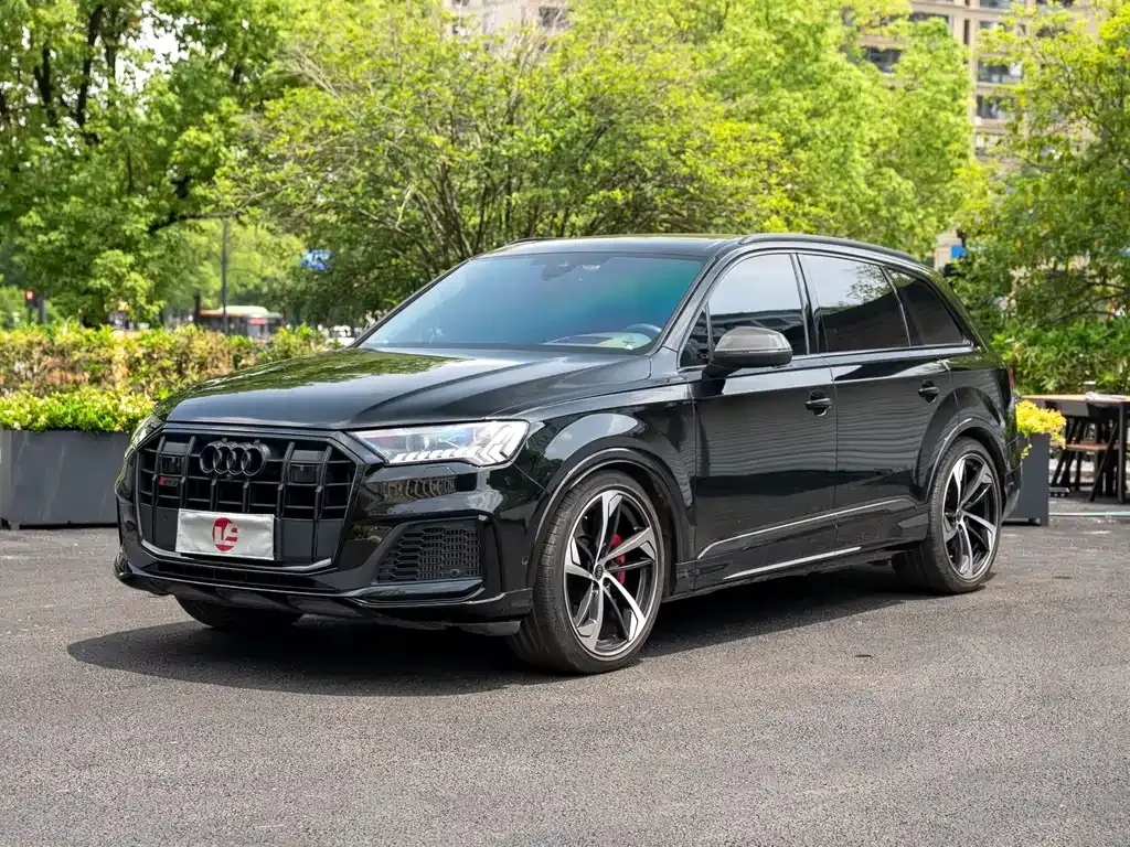 Audi SQ7 — фото 1
