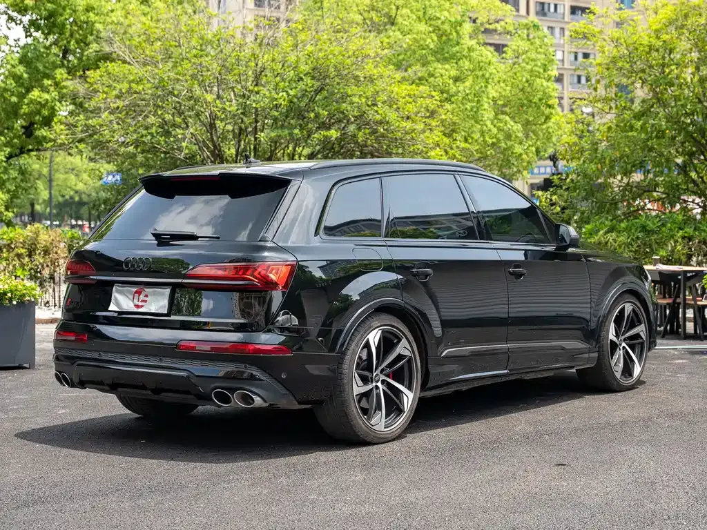 Audi SQ7 — фото 10