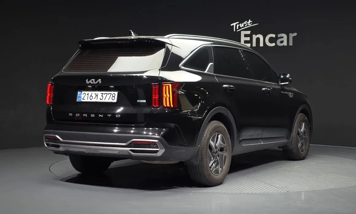 Kia Sorento — фото 7