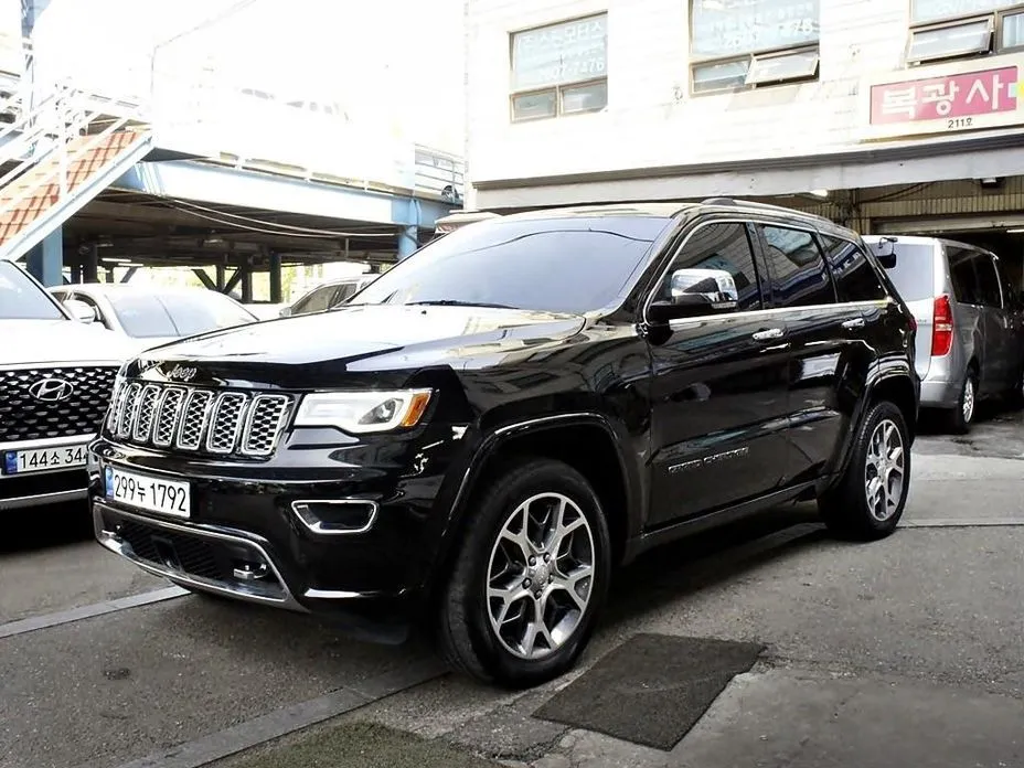 Jeep Cherokee — фото 8