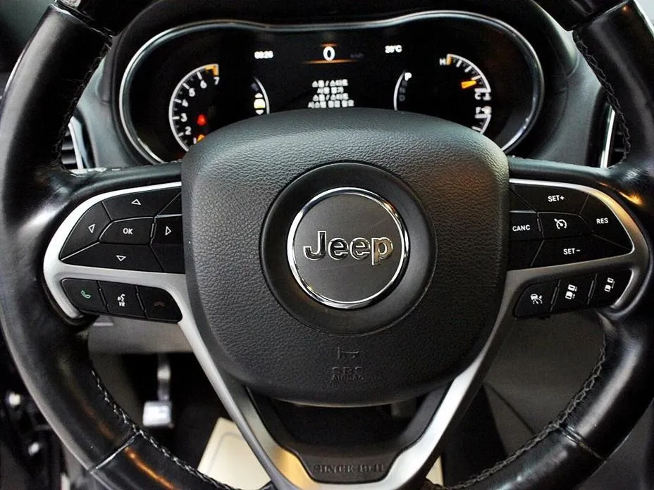Jeep Cherokee — фото 9