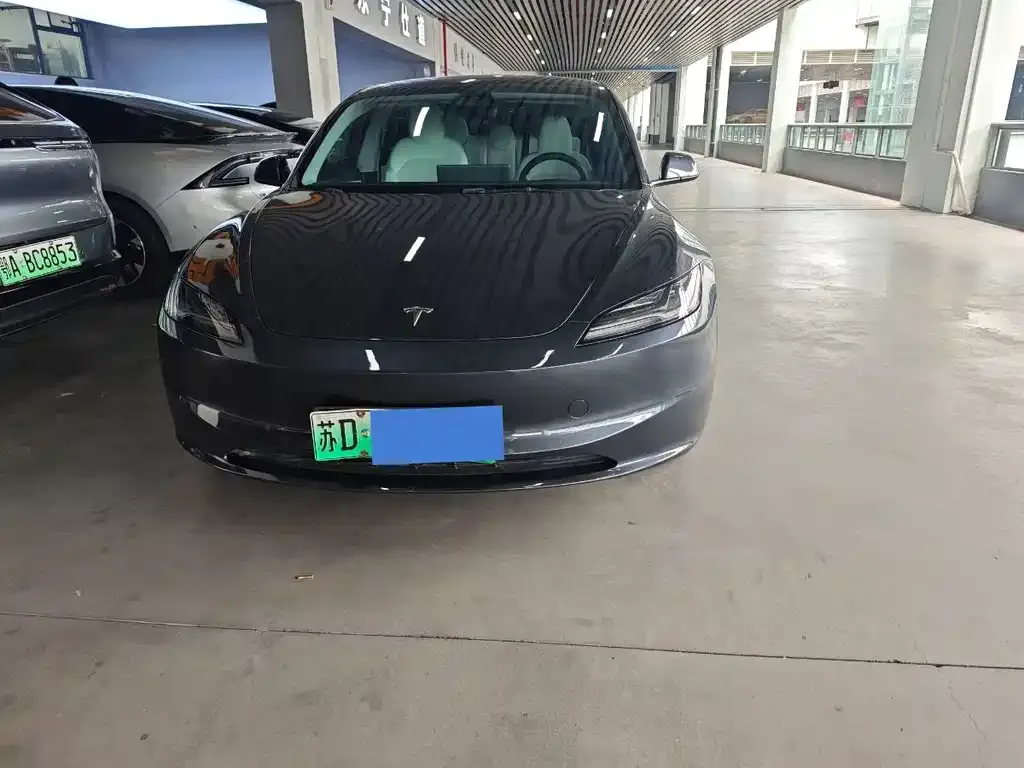 Tesla Model 3 — фото 5