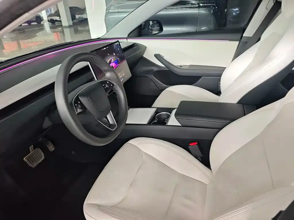Tesla Model 3 — фото 4