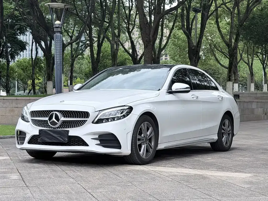 Mercedes-Benz C-Class — фото 1