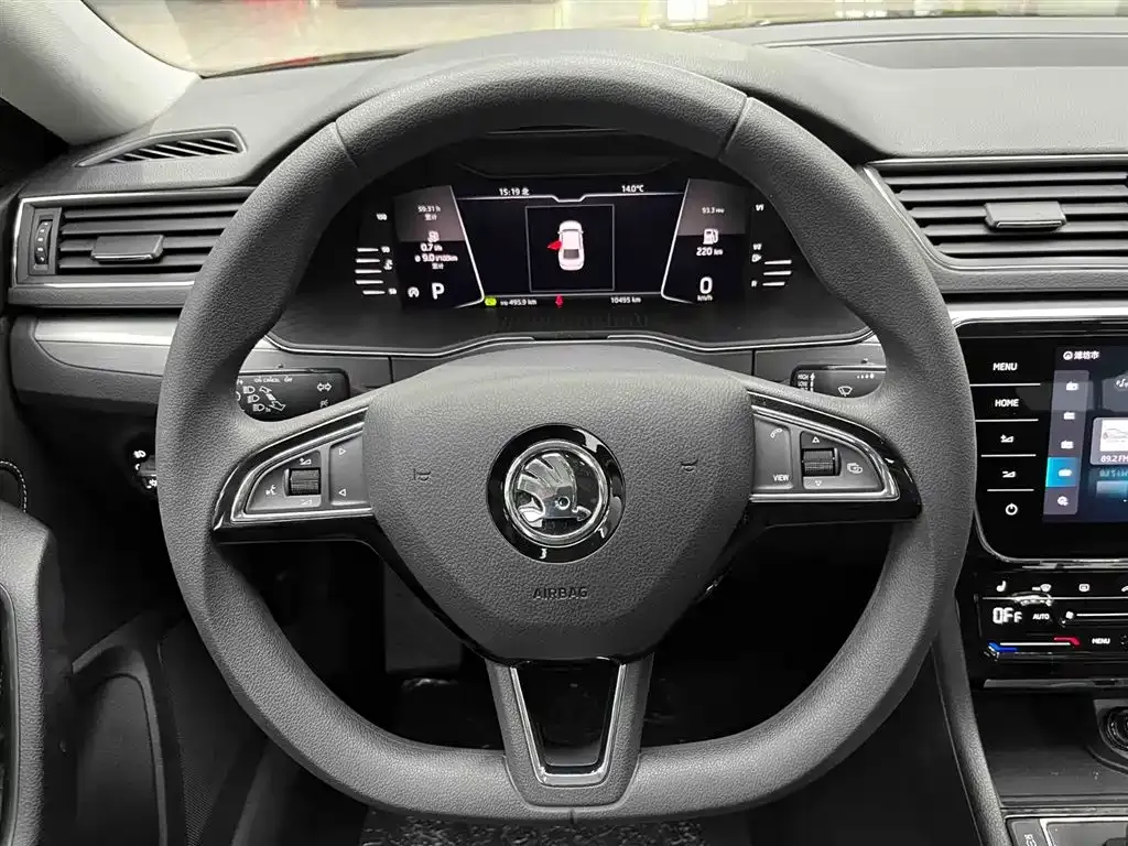 Skoda Superb — фото 8