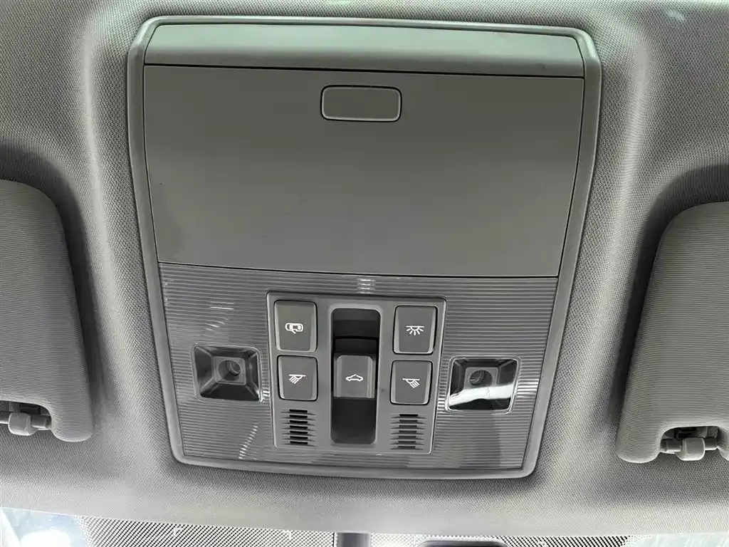 Skoda Superb — фото 10