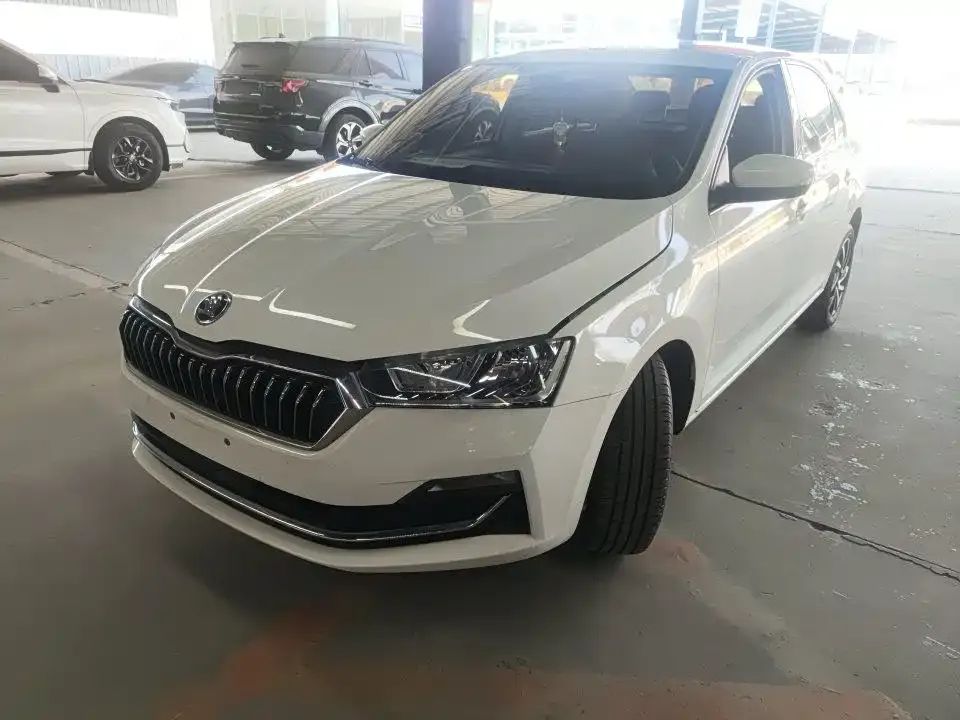 Skoda Rapid — фото 1