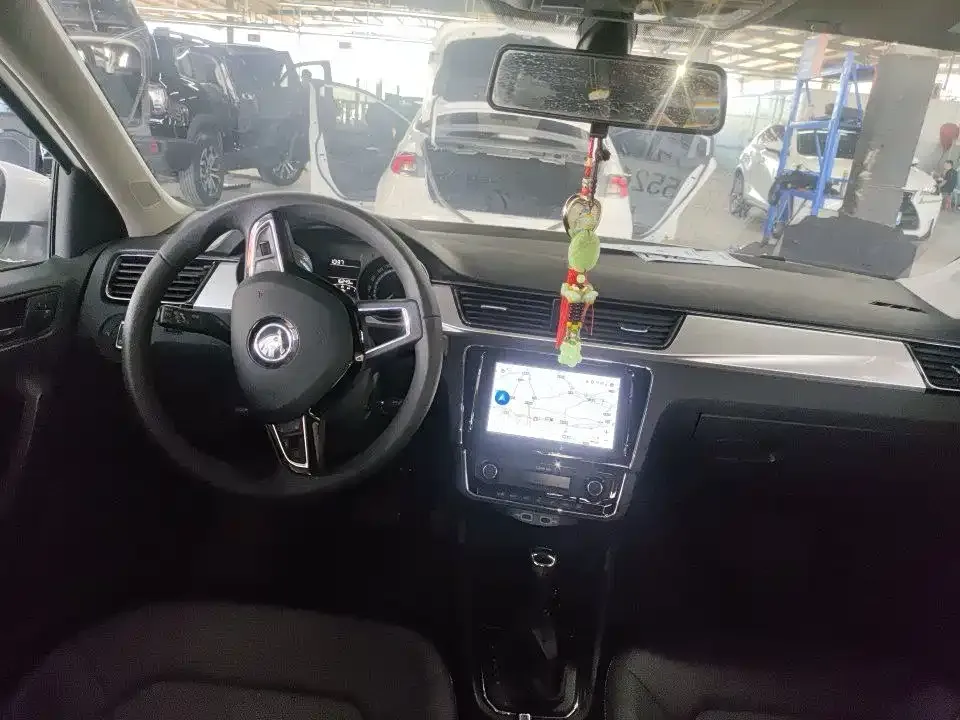 Skoda Rapid — фото 8