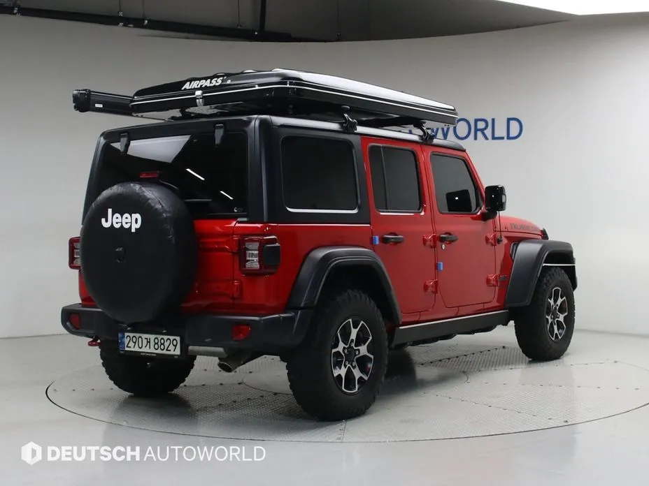 Jeep Wrangler — фото 7