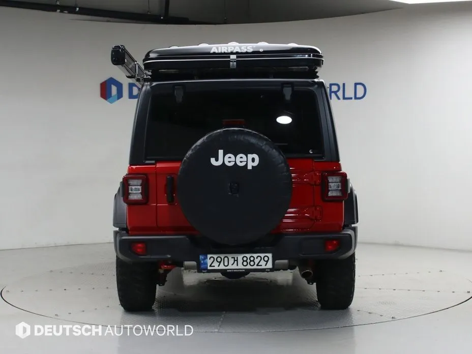 Jeep Wrangler — фото 6