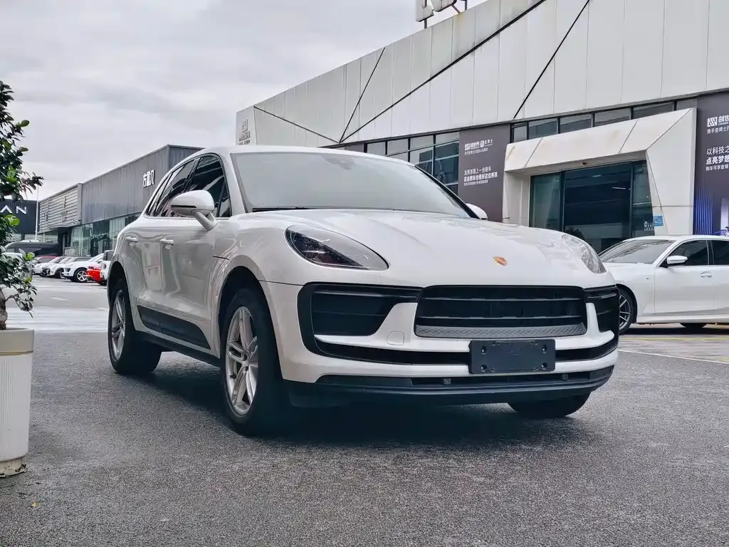 Porsche Macan — фото 9