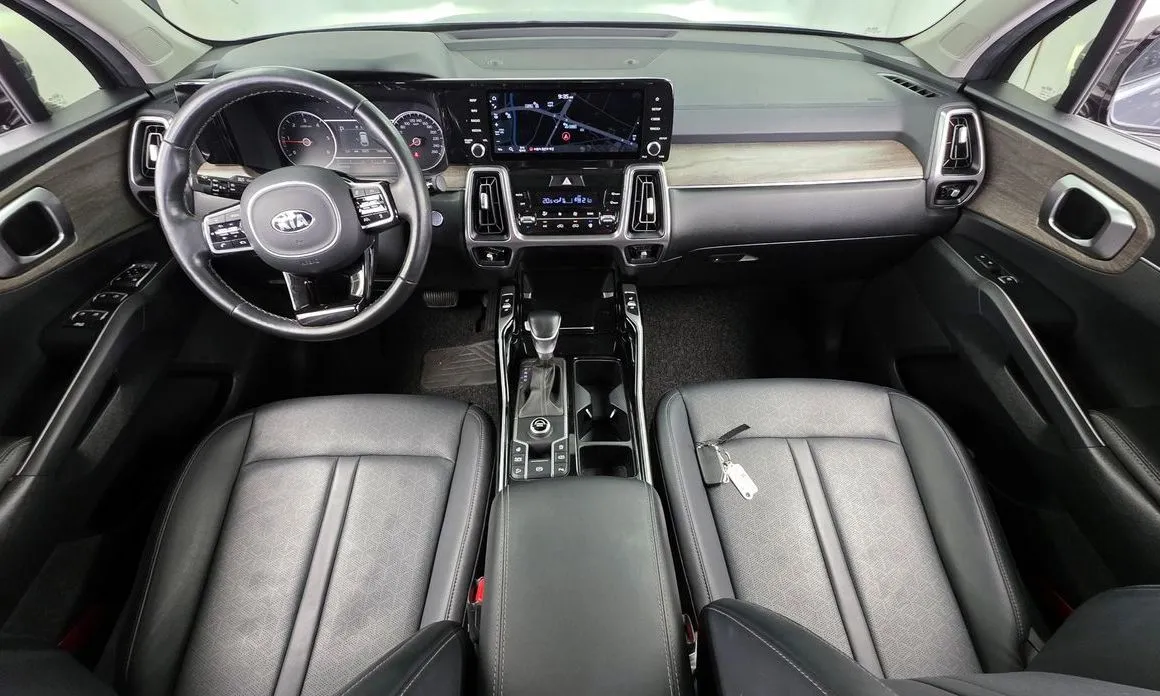 Kia Sorento — фото 8