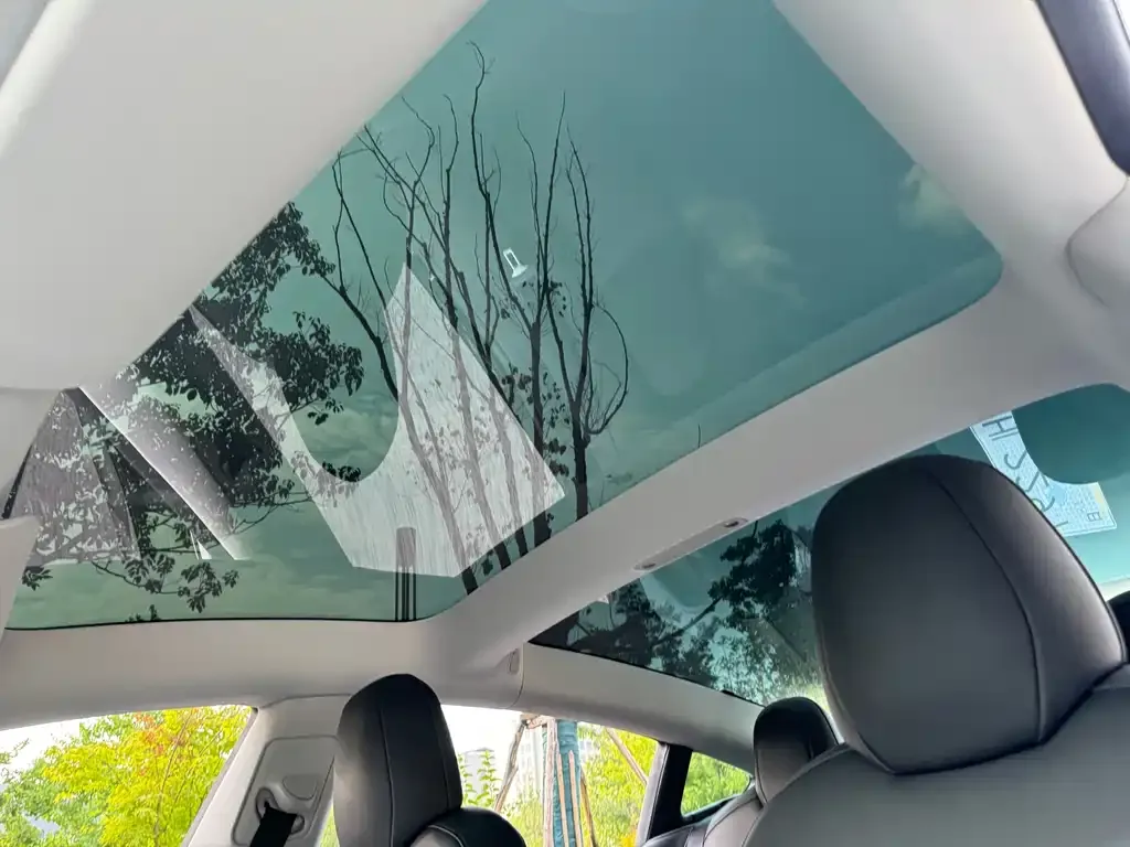 Tesla Model 3 — фото 6