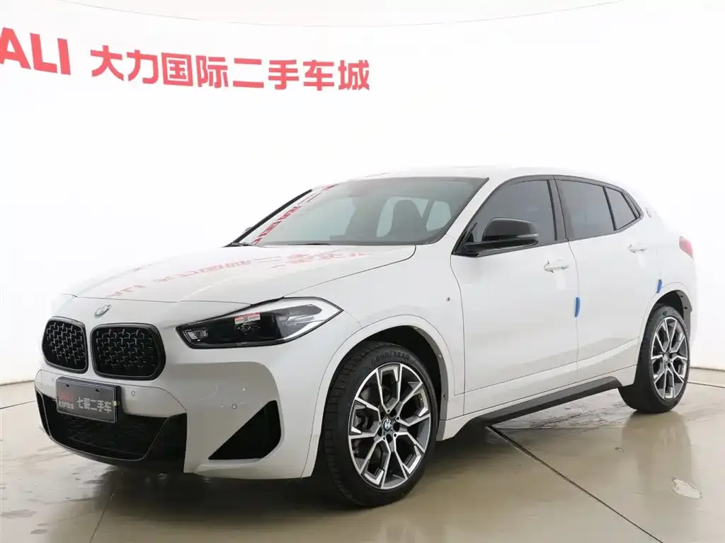 BMW X2 — фото 1