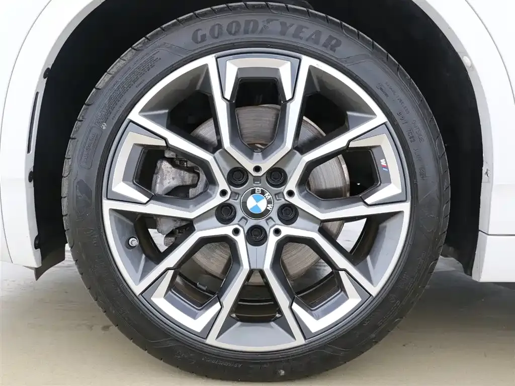 BMW X2 — фото 9