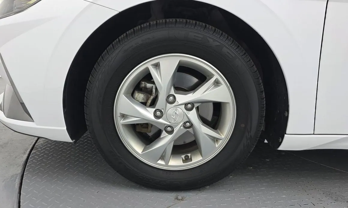 Hyundai AVANTE — фото 10