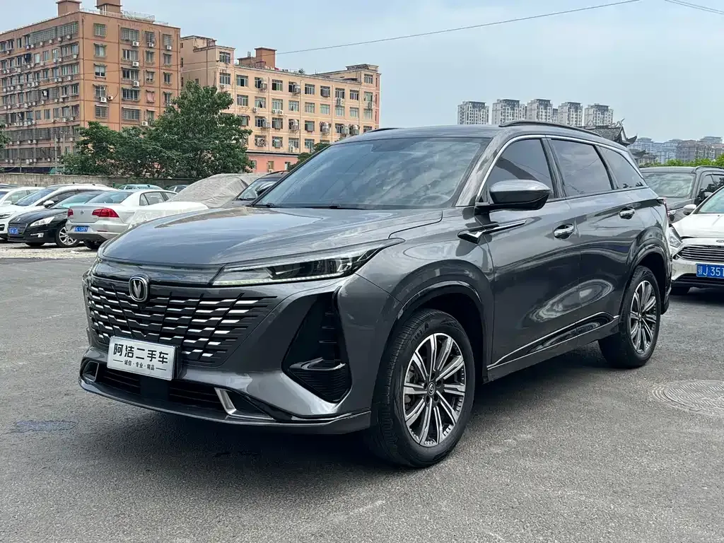 Changan CS75 PLUS — фото 1