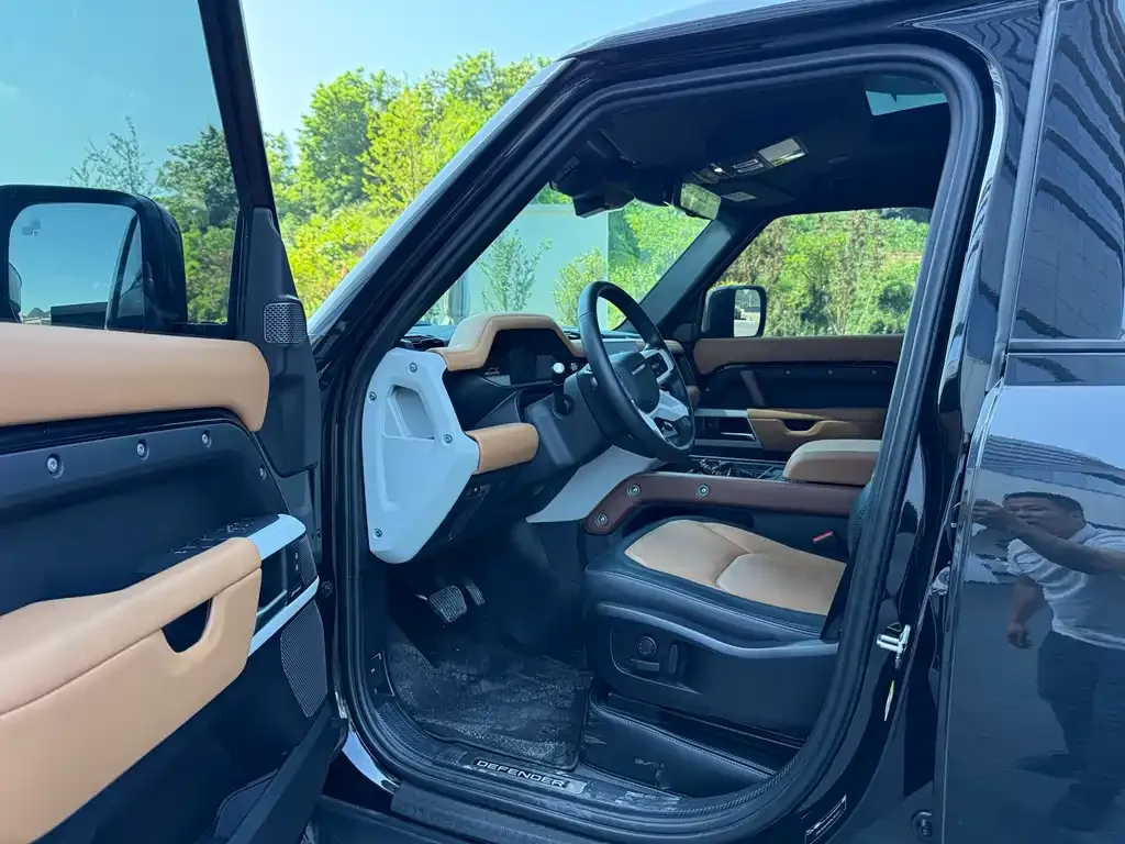 Land Rover Defender — фото 9