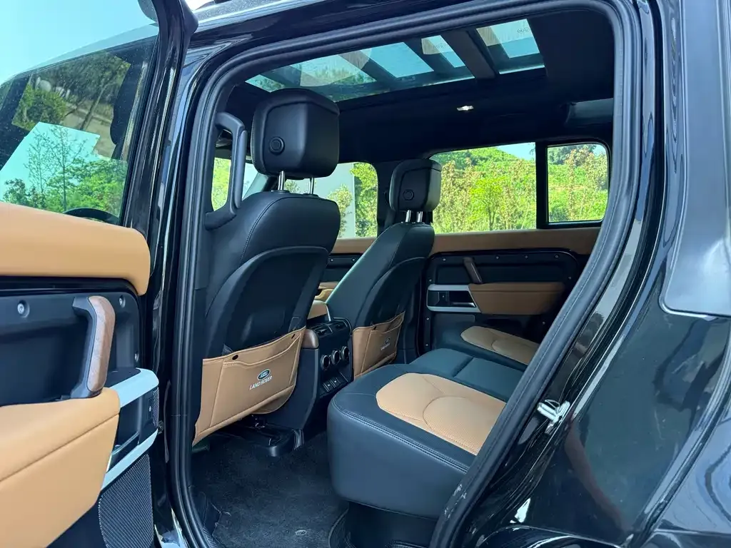 Land Rover Defender — фото 6